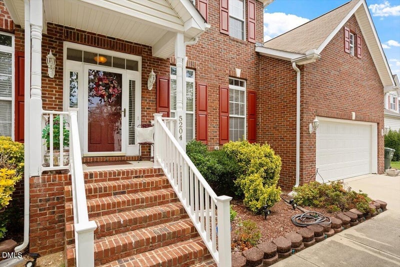 5204 Duckdown Ct, Raleigh, NC 27604