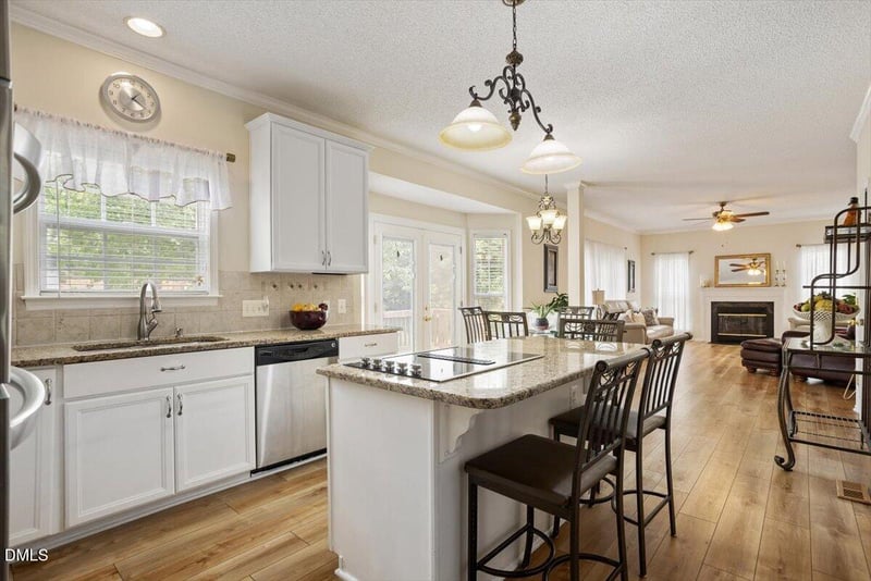 5204 Duckdown Ct, Raleigh, NC 27604
