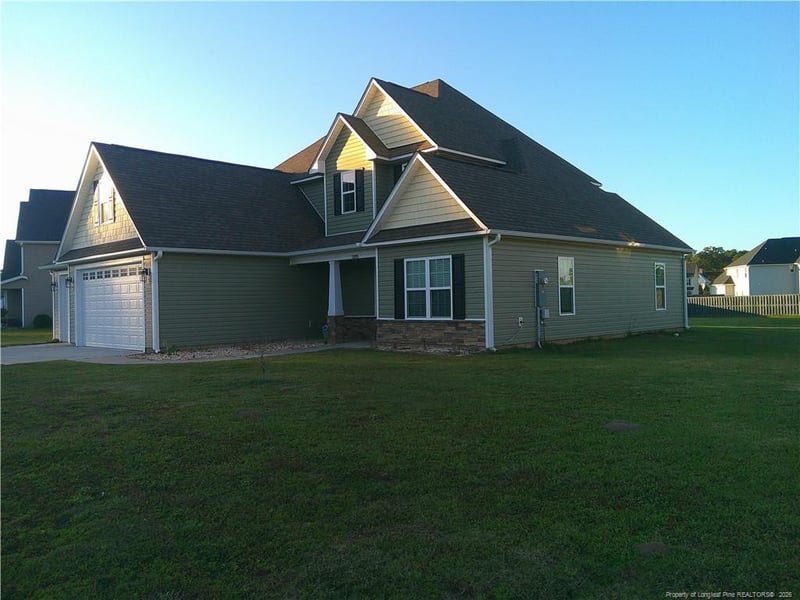 5205 Thruway Rd, Hope Mills, NC 28348