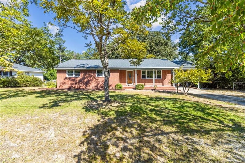 521 Longview Dr, Fayetteville, NC 28311