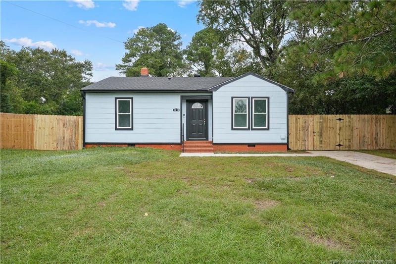 5210 Catalpa Rd, Fayetteville, NC 28304