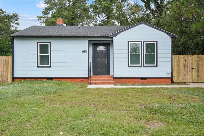 5210 Catalpa Rd, Fayetteville, NC 28304