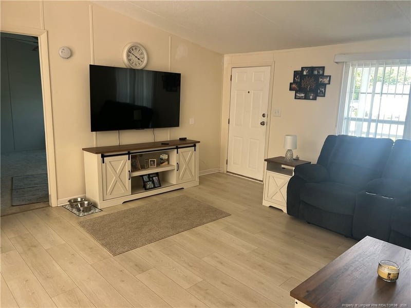 5212 Perry Oliver Dr, Hope Mills, NC 28348
