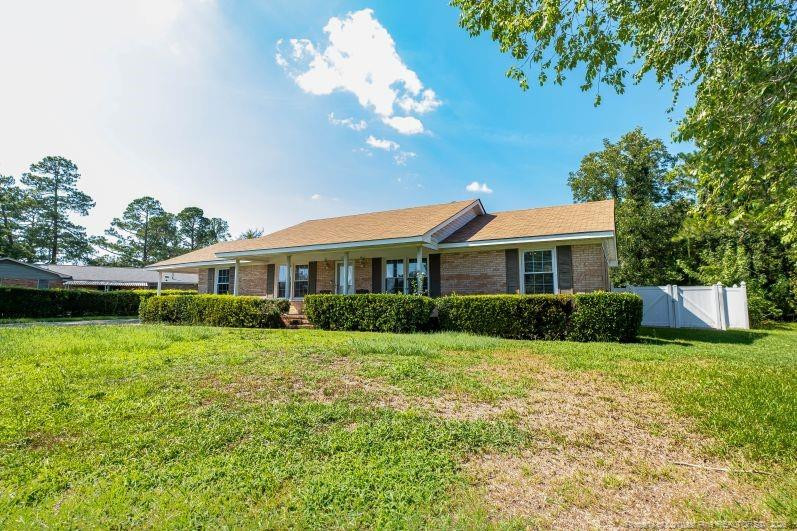 5215 Foxfire Rd, Fayetteville, NC 28303