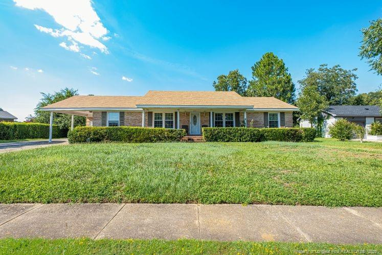 5215 Foxfire Rd, Fayetteville, NC 28303
