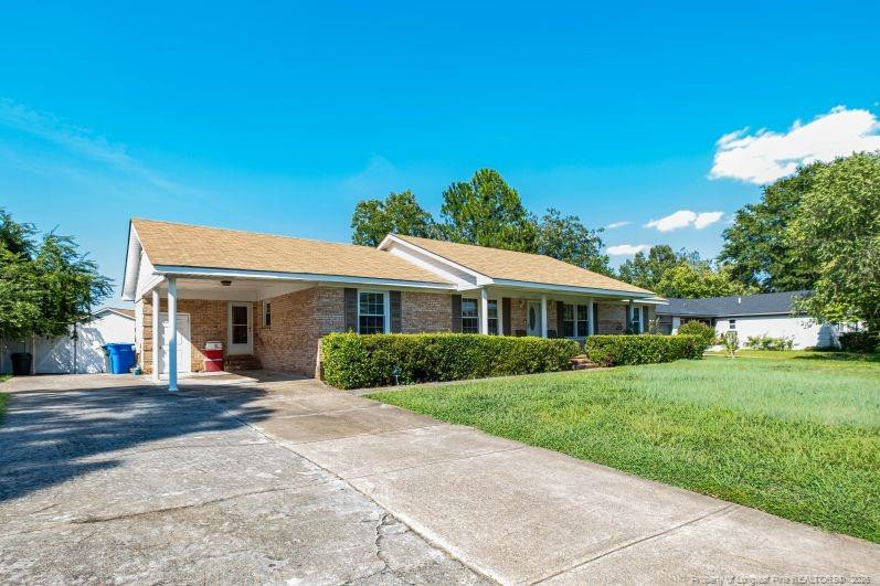 5215 Foxfire Rd, Fayetteville, NC 28303