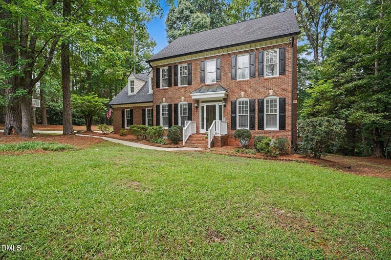 5217 Linksland Dr, Holly Springs, NC 27540