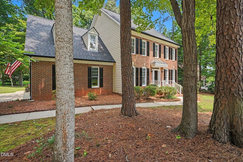 5217 Linksland Dr, Holly Springs, NC 27540