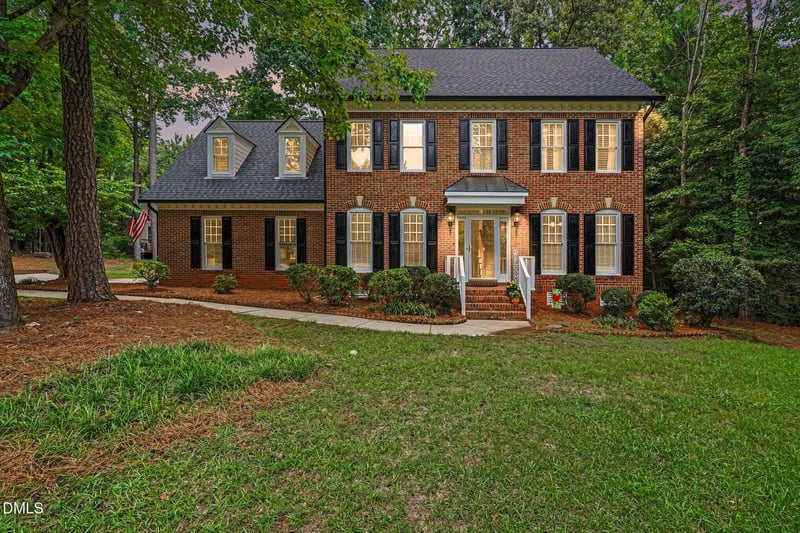 5217 Linksland Dr, Holly Springs, NC 27540