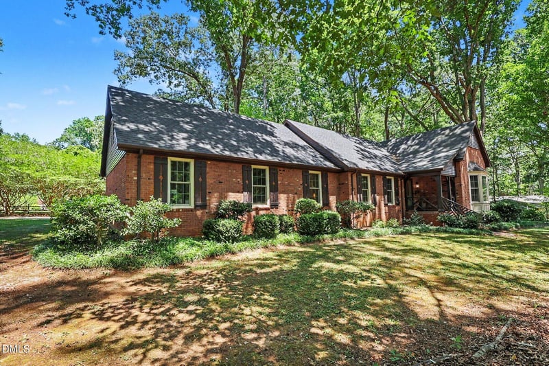 5221 Dutchman Dr, Raleigh, NC 27606