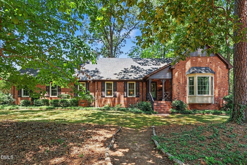 5221 Dutchman Dr, Raleigh, NC 27606