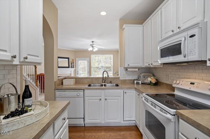 5229 Moonview Ct, Raleigh, NC 27606