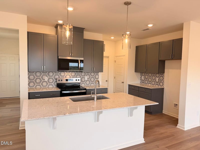 523 Sunset Lake Dr, Durham, NC 27703