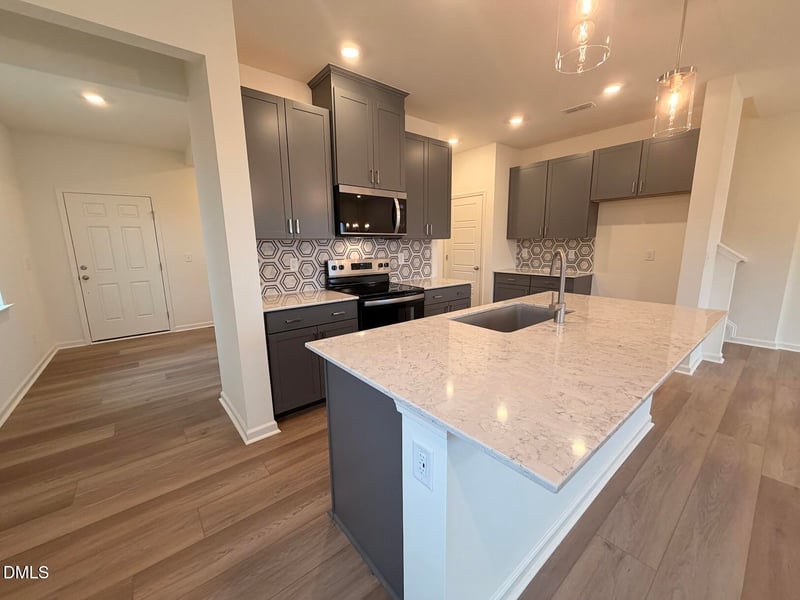 523 Sunset Lake Dr, Durham, NC 27703