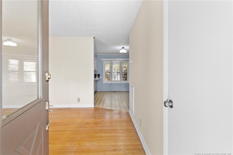 523 Varga St, Fayetteville, NC 28314