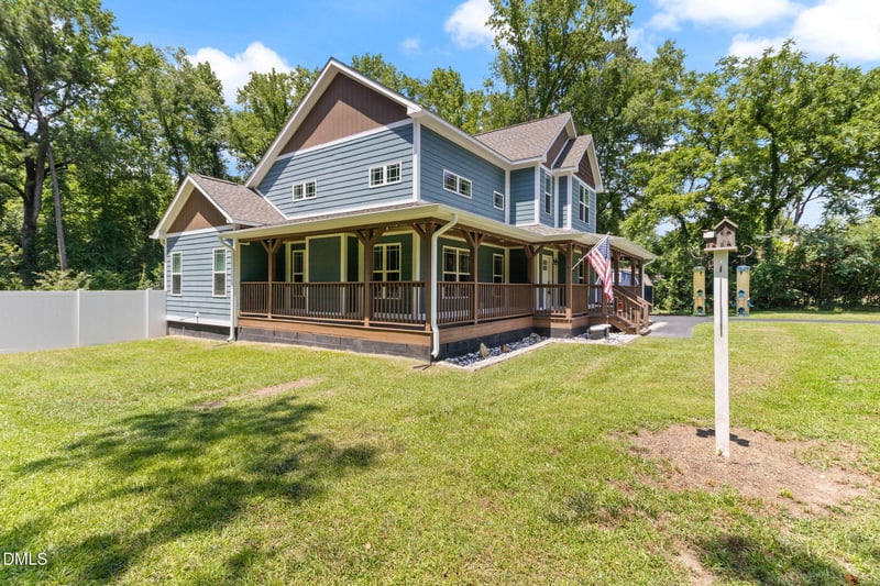 5232 Farmall Dr, Fayetteville, NC 28306