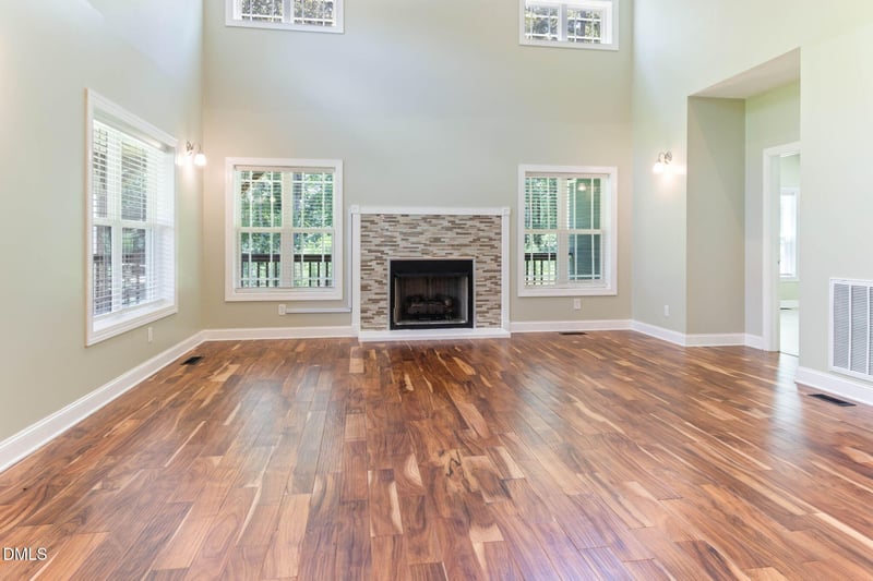 5232 Farmall Dr, Fayetteville, NC 28306