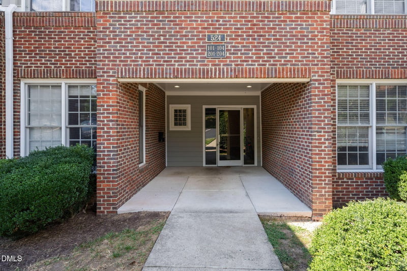 524 Aberdeen Dr, Chapel Hill, NC 27516