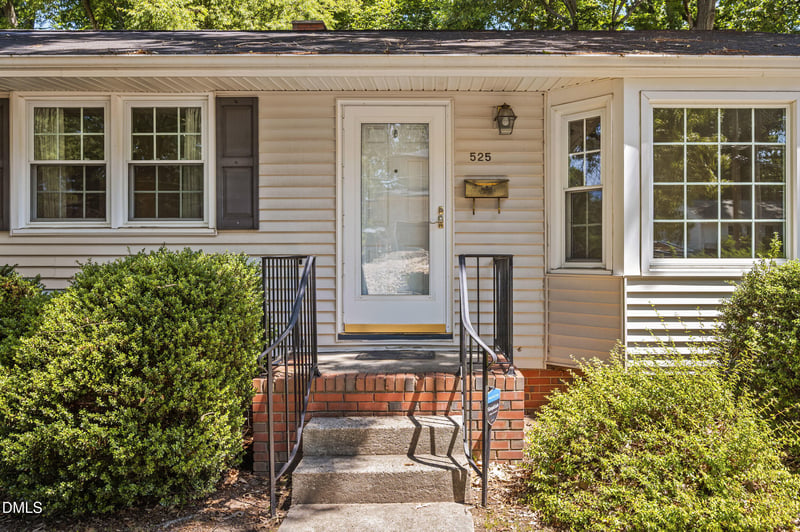 525 Barksdale Dr, Raleigh, NC 27604