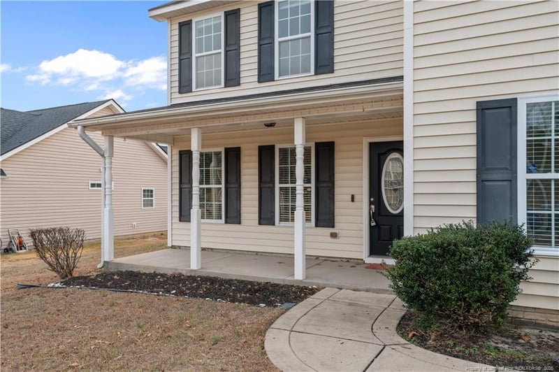 525 Bellgrove Dr, Hope Mills, NC 28348