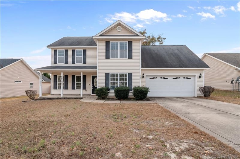 525 Bellgrove Dr, Hope Mills, NC 28348