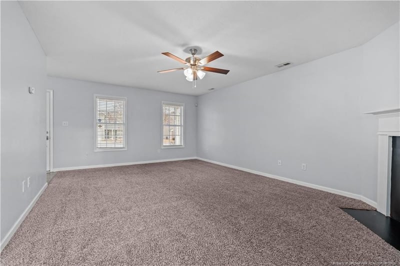 525 Bellgrove Dr, Hope Mills, NC 28348