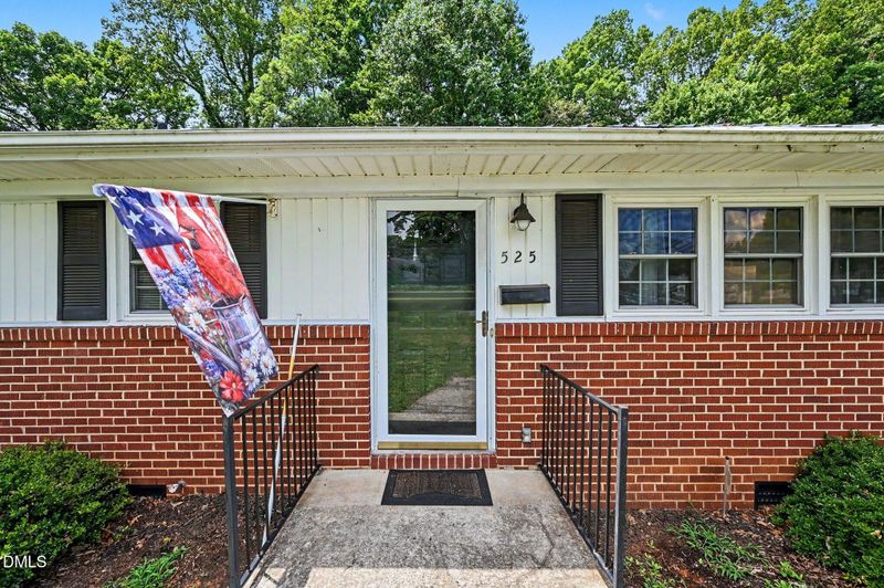 525 N Carr St, Mebane, NC 27302