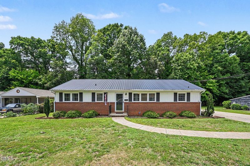 525 N Carr St, Mebane, NC 27302