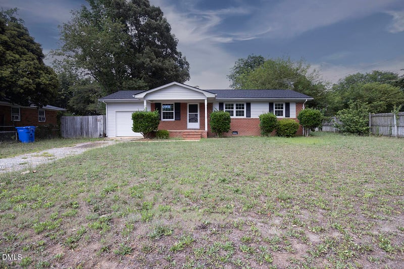 529 Clifford Ave, Fayetteville, NC 28314