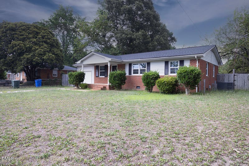 529 Clifford Ave, Fayetteville, NC 28314
