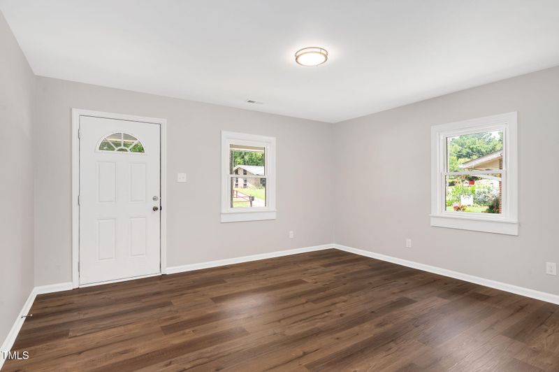 529 Solar Dr, Raleigh, NC 27610