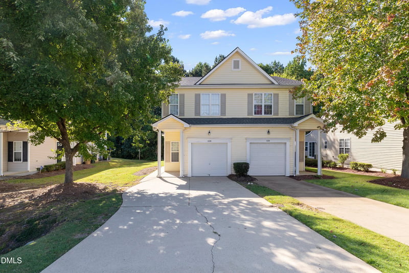 529 Woodson Dr, Clayton, NC 27527