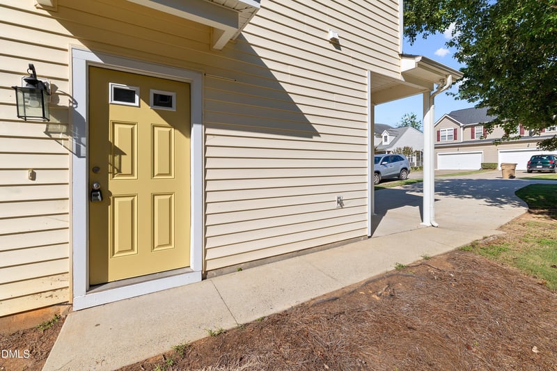 529 Woodson Dr, Clayton, NC 27527
