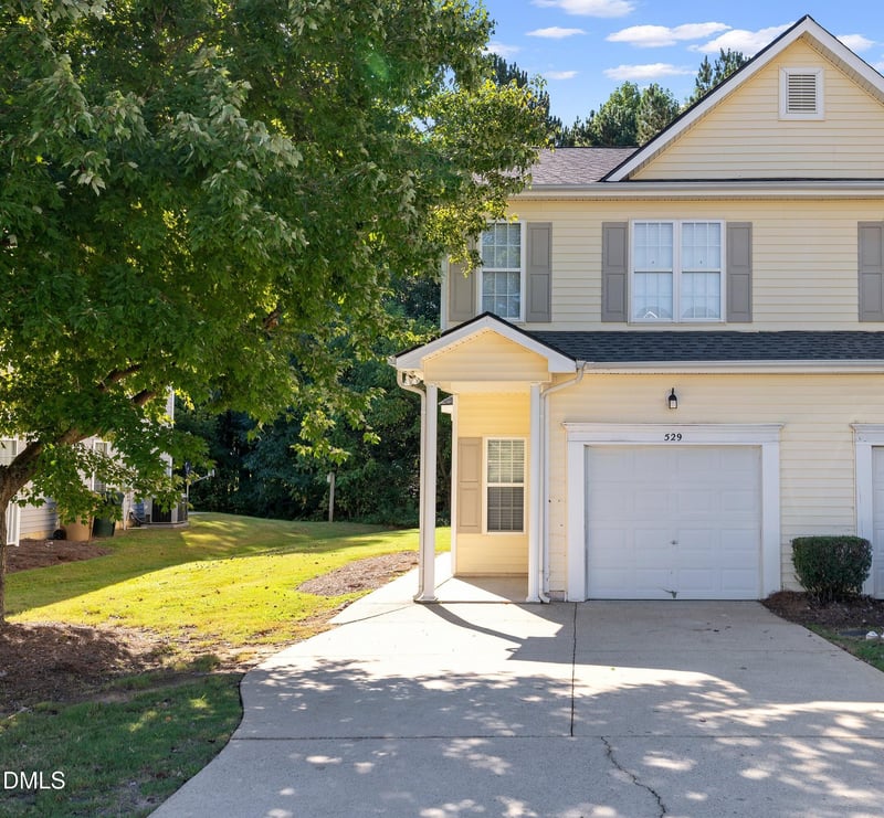 529 Woodson Dr, Clayton, NC 27527