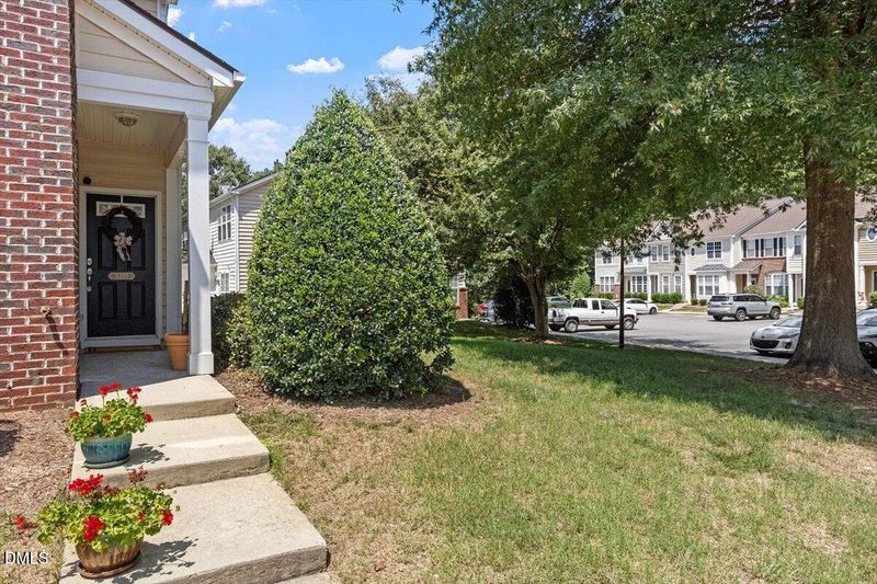 5310 Crescentview Pw, Raleigh, NC 27606