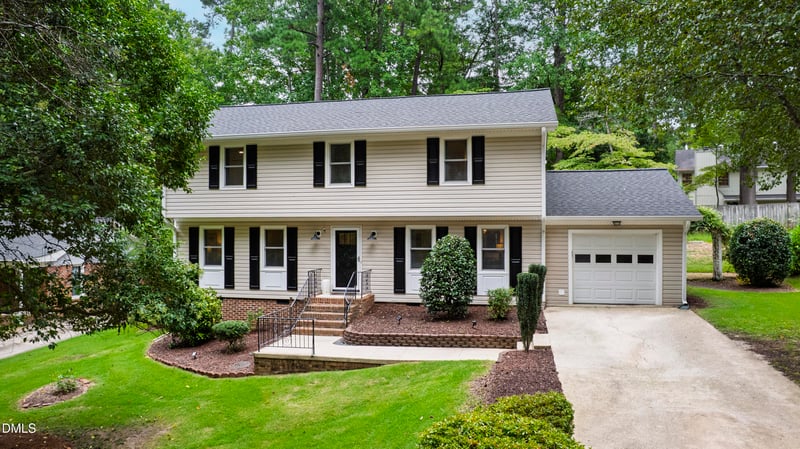 5320 Cherrycrest Ct, Raleigh, NC 27609