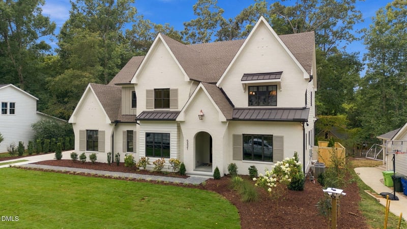 5321 Inglewood Ln, Raleigh, NC 27609