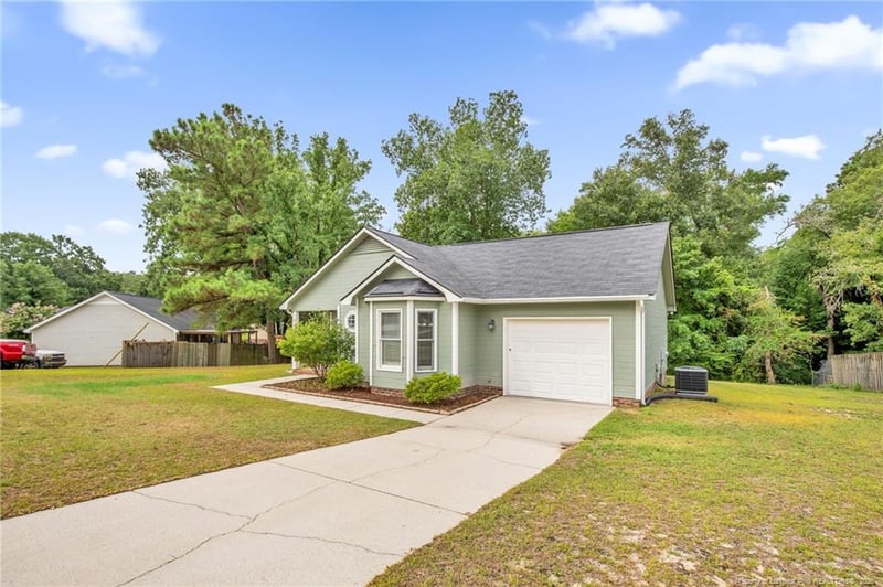 5332 Blanchette St, Hope Mills, NC 28348