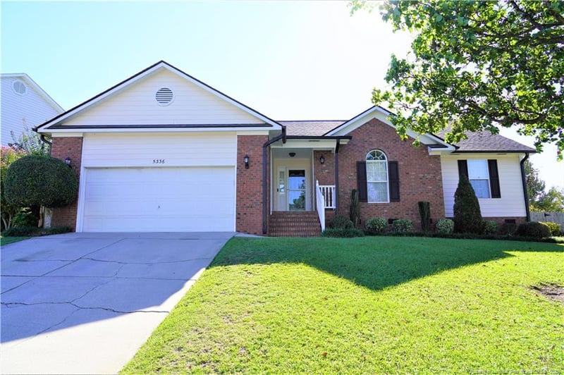 5336 Miranda Dr, Hope Mills, NC 28348