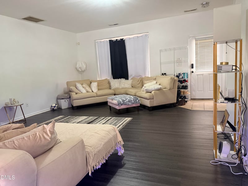 5345 Glen Canyon Rd, Raleigh, NC 27616