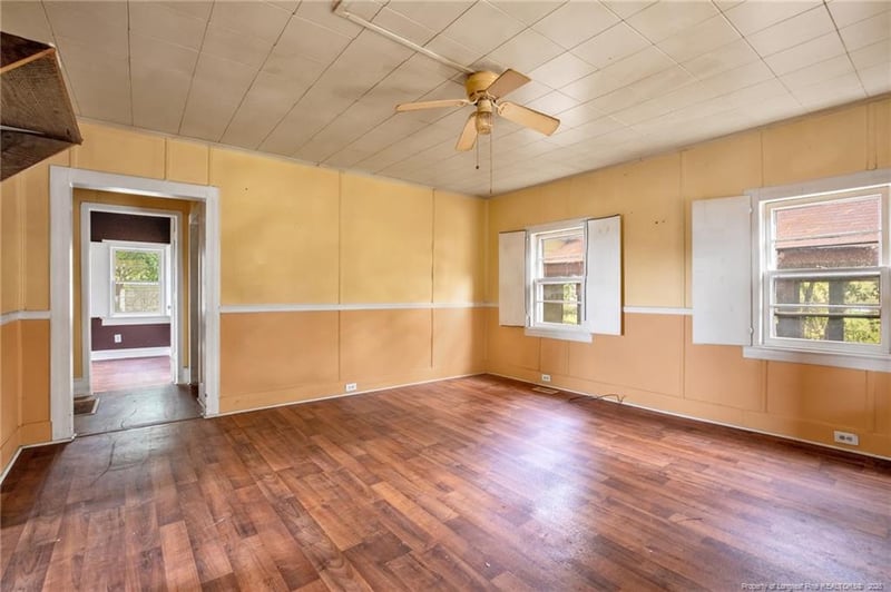 5349 Fountain Ln, Hope Mills, NC 28348