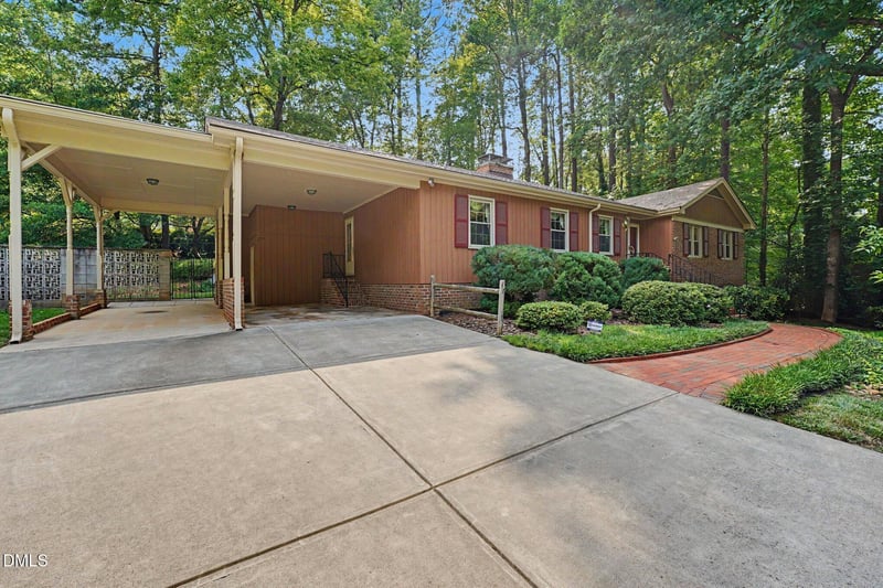 5405 Parkwood Dr, Raleigh, NC 27612