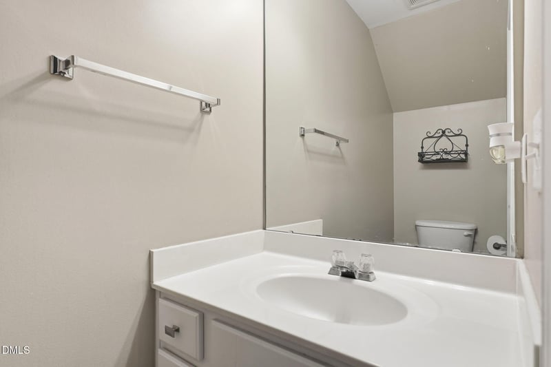 5408 Bayside Ct, Raleigh, NC 27613