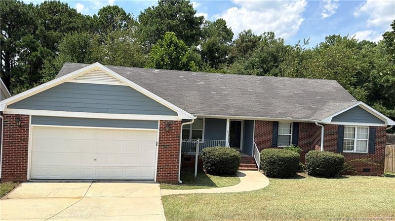 5409 Miranda Dr, Hope Mills, NC 28348