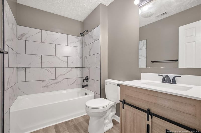 5416 Finish Line Dr, Hope Mills, NC 28348