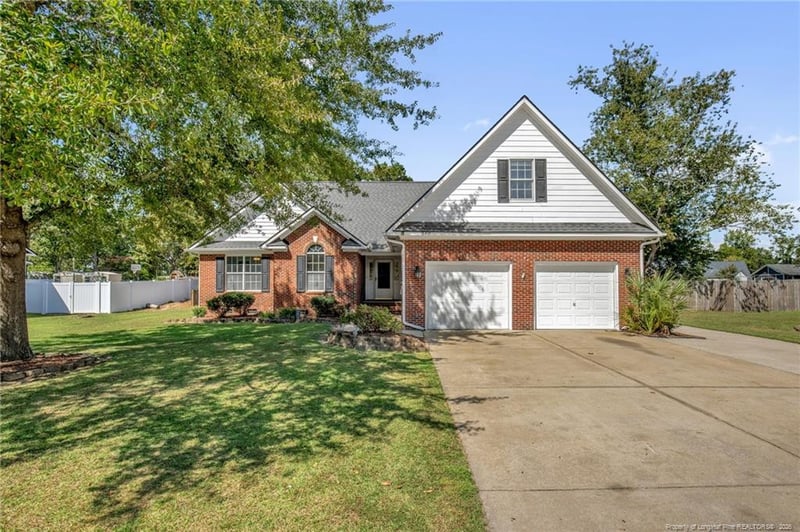 5416 Finish Line Dr, Hope Mills, NC 28348