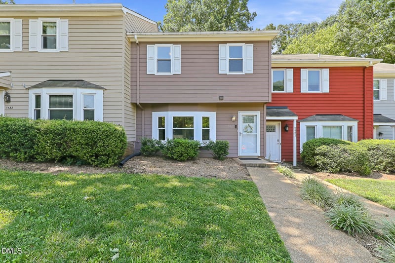 5435 Pine Top Cir, Raleigh, NC 27612