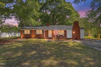 544 N Dunn St, Angier, NC 27501