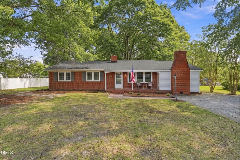 544 N Dunn St, Angier, NC 27501