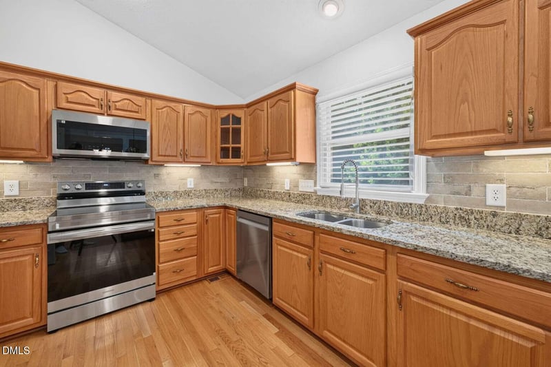 544 Little Creek Dr, Graham, NC 27253